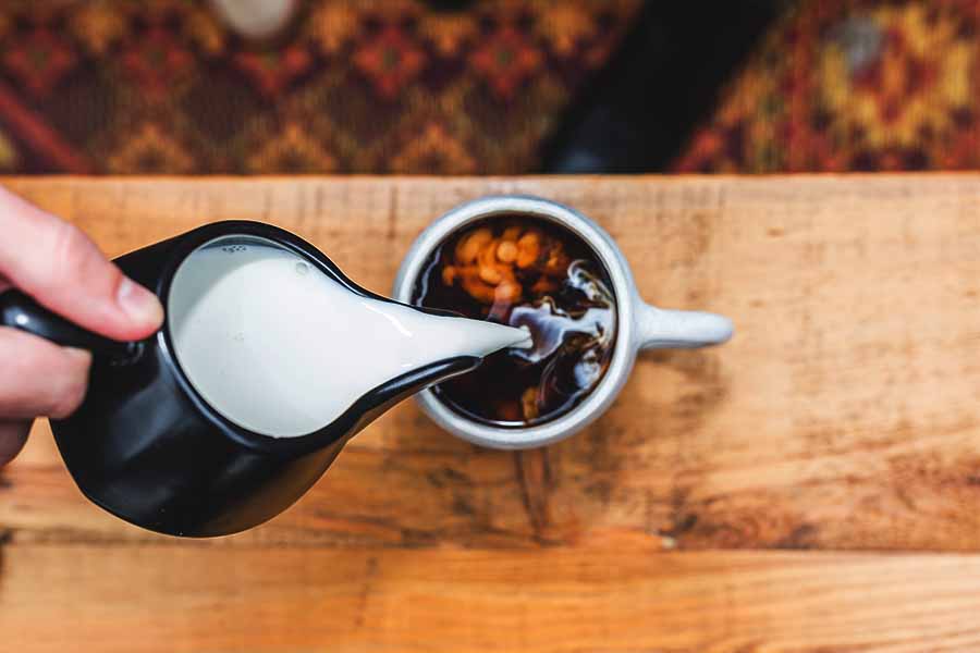 ¿Cuántas calorías tiene el café con leche?